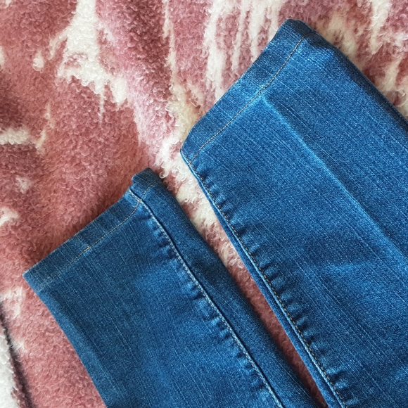 Levi's High Rise Classic Slim Tapered 512 - Picture 4 of 4